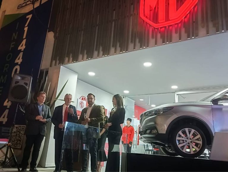 La marca de vehículos MG abre su primer showroom en Cochabamba de la mano de SACI