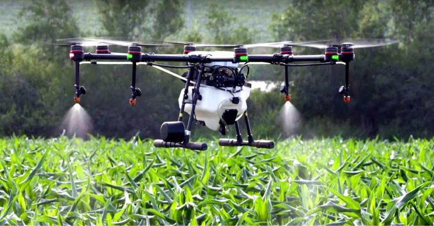 Drones “atienden” tierras productivas en el oriente boliviano